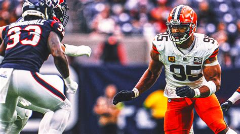 2023 NFL odds: Myles Garrett favored to win DPOY entering Wee.